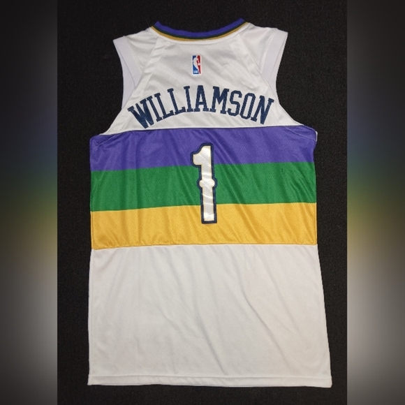 Men's sz 48 L Zion Williamson Official NBA Nike jersey.  Small spot at bottom. - Picture 2 of 5